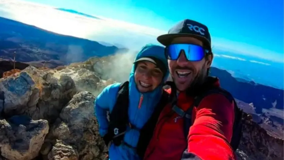 Homem é julgado por deixar namorada morrer em montanha: 'mandou embora'