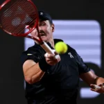 João Fonseca é eliminado por peruano em jogo tenso, e Brasil continua sem campeão do Rio Open