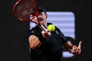 João Fonseca é eliminado por peruano em jogo tenso, e Brasil continua sem campeão do Rio Open