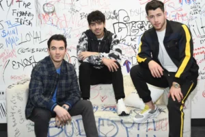 Jonas Brothers anunciam show em São Paulo em maio