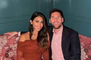 Messi surpreende Antonela com presente romântico no Dia dos Namorados