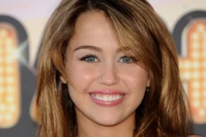 Miley Cyrus participará de especial de 20 anos de 'Hannah Montana'
