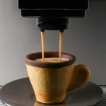 Nutricionista revela a "regra dos 45 minutos" para quem gosta de café