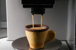 Nutricionista revela a "regra dos 45 minutos" para quem gosta de café