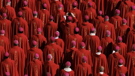 Os salários surpreendentes do Papa e dos cardeais