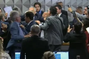 Parlamentares brigam após aprovação da quebra de sigilo de Lulinha; vídeo