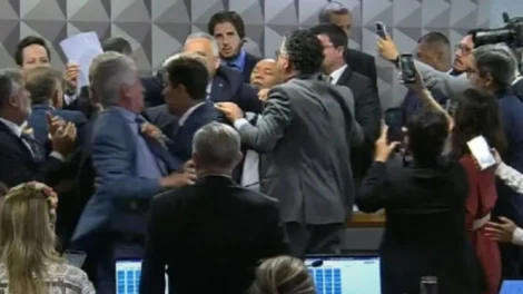 Parlamentares brigam após aprovação da quebra de sigilo de Lulinha; vídeo