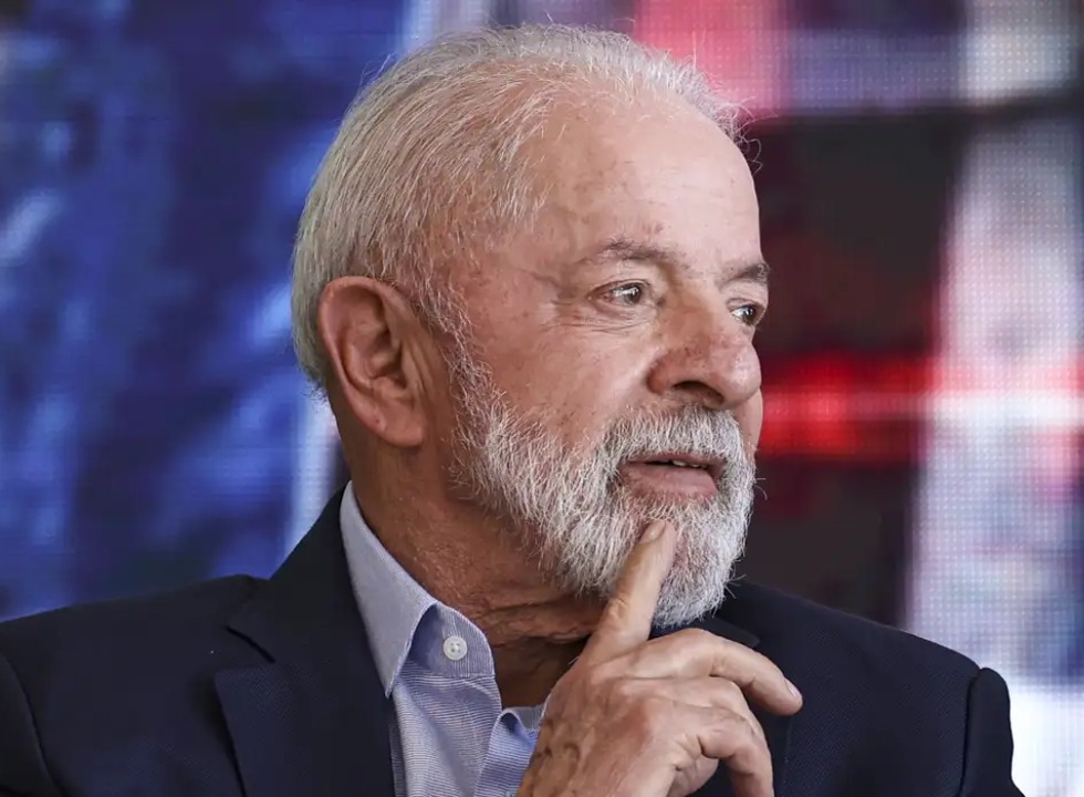 Pesquisa indica cenário de risco para Lula no 2º turno