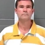 Prefeito é preso após ser flagrando cheirando calcinhas de adolescente