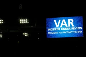 Reunião deve selar atuação de VAR em escanteios e novas regras contra cera