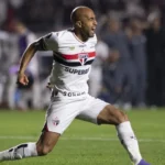 São Paulo abre negociações pela renovação de contrato de Lucas Moura