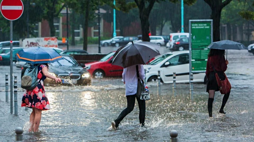 São Paulo tem alerta para tempestade; Taboão da Serra tem 52 mil residências sem luz