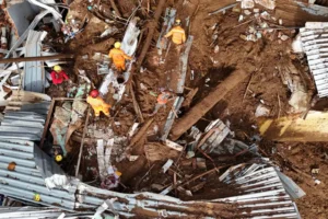 Sobe para 49 número de mortos em Juiz de Fora e Ubá