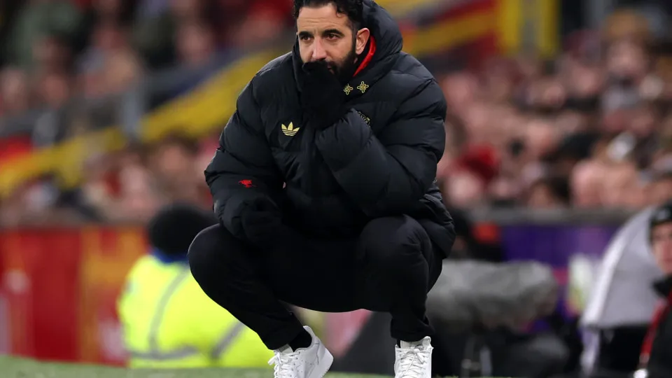 Sucessão de Ruben Amorim gera 'bate-boca' entre Roy Keane e Rio Ferdinand