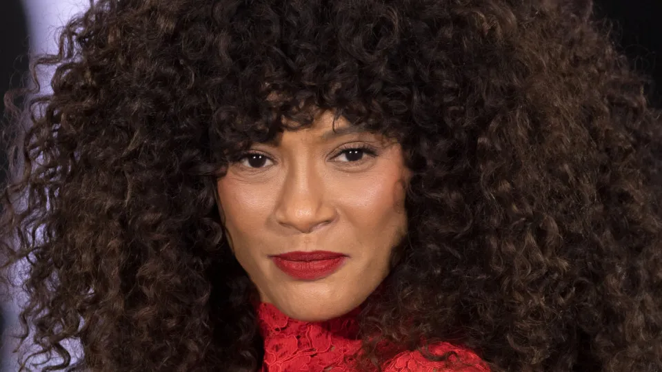 Taís Araujo diz que interrompeu ensaios de peça para poder curtir Carnaval na Sapucaí