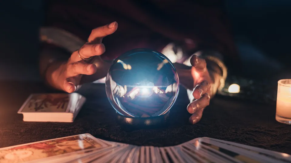 Temporada de eclipses traz "mudanças para todos signos do zodíaco"