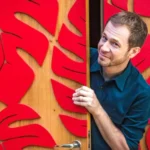 Tiago Leifert defende Tadeu Schmidt e relembra críticas no BBB