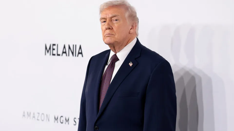 Trump chama de “terrível” show de Bad Bunny no intervalo do Super Bowl