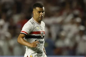 Virose impediu retorno de Alisson no São Paulo após polêmica