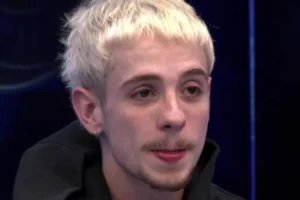 'Você só sabe ir pra piscina', dispara Juliano para Jonas