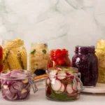 8 alimentos fermentados que fazem bem ao intestino, segundo especialistas