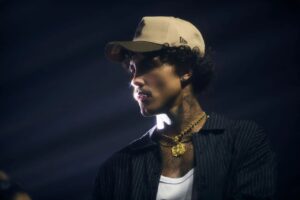 Abertura da turnê de despedida de MC Livinho será neste sábado (28) em Maringá