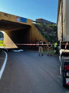 Acidente entre bicicleta e moto tira a vida de ciclista em Marialva