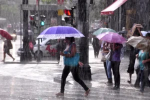 Alerta vermelho do Inmet: SP amanhece com chuva e frio; há risco para a formação de alagamentos