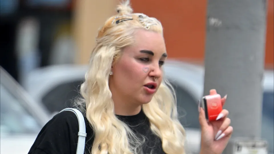 Amanda Bynes surge 13 kg mais magra às vésperas dos 40 anos