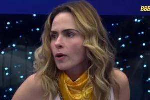 Ana Paula reclama de figurino do BBB e fica fora de show: 'Trapo'