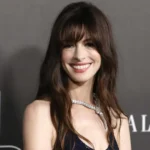 Anne Hathaway barra modelos muito magras em sequência de 'O Diabo Veste Prada'