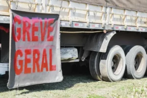 Após MP e resoluções, caminhoneiros descartam paralisação nacional
