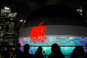 Apple pode lançar nova Siri com IA e loja própria de “extensões”