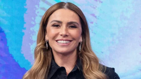 Arrependidas: celebridades que removeram implantes e preenchimentos