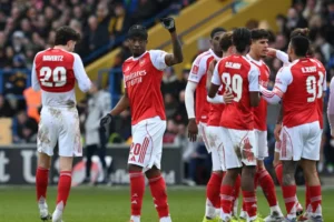 Arsenal supera pressão do Mansfield, vence por 2 a 1 e avança na Copa da Inglaterra