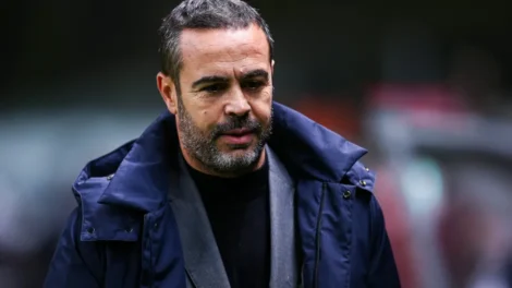 Artur Jorge faz acordo para deixar o Qatar e assinar com Cruzeiro