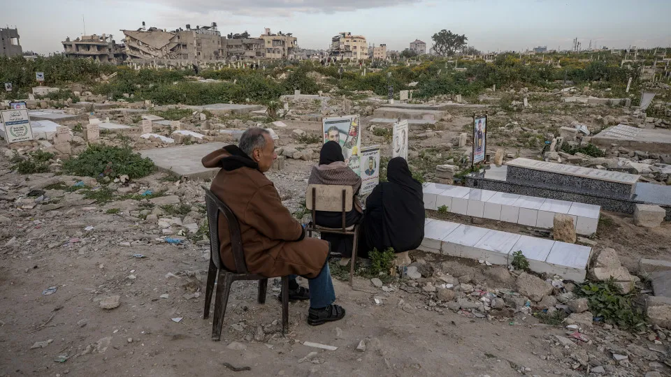 Ataques de Israel matam mais de 700 pessoas em Gaza apesar do cessar-fogo