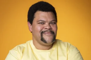 Babu Santana nega ter pautado racismo em briga contra Ana Paula