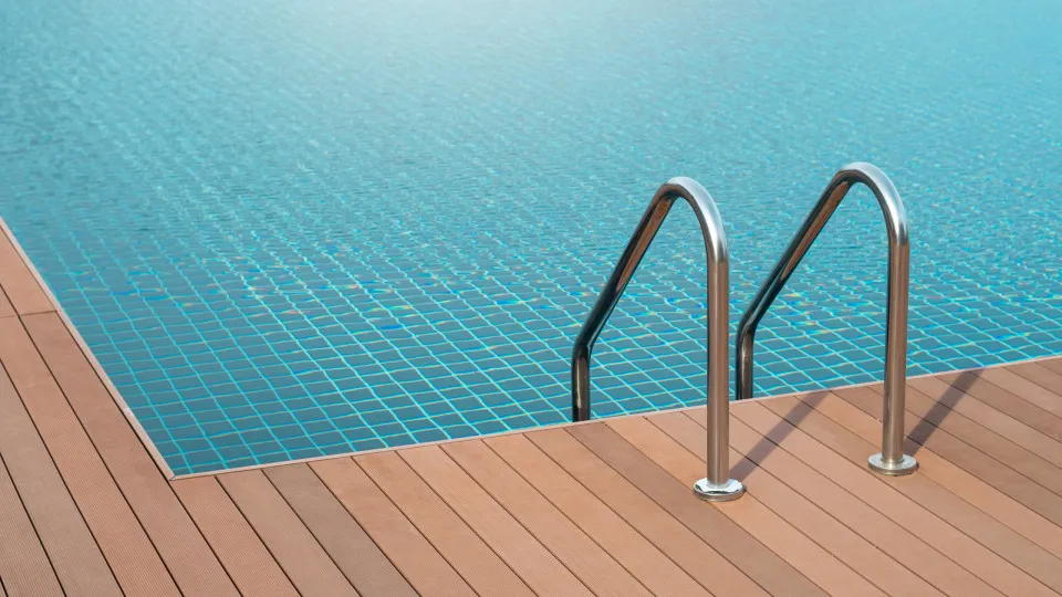 Bebê de 9 meses morre após se afogar em piscina em Alagoas