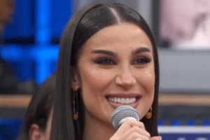 Bianca Andrade mostra transplante de sobrancelha : 'Não se assustem'