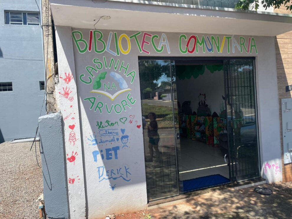 Biblioteca comunitária no Requião transforma sonho em espaço