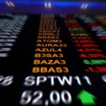 Bolsa sobe mais de 1% com negociações sobre guerra no Irã em foco; dólar fecha em queda