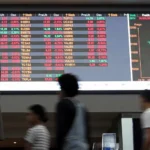 Bolsas despencam pelo mundo após Irã anunciar fechamento do estreito de Hormuz