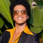 Bruno Mars responde a rumor de que ele teria curtido post criticando Taylor Swift