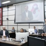 Câmara de Maringá rejeita emenda que limita quantidade de dias que prefeito pode se ausentar por ano para realizar viagens