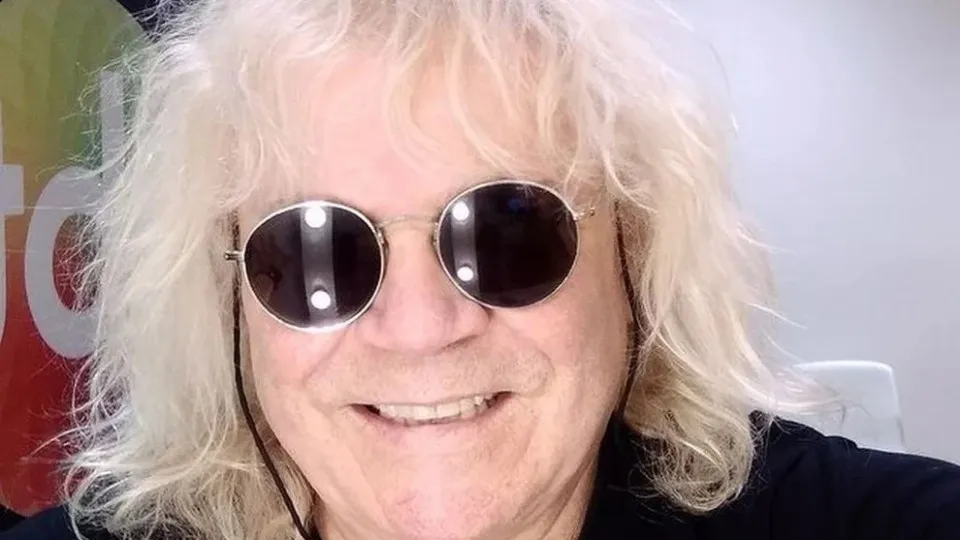 Cantor Ovelha passa por cirurgia de emergência no coração