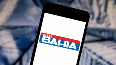 Casas Bahia passa a vender na Amazon após prejuízo bilionário e amplia disputa no varejo online