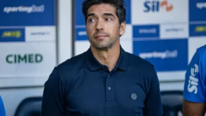 Com 11º título, Abel se isola como o técnico mais campeão do Palmeiras