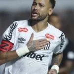 Com quarto técnico na 'era Neymar', Santos tenta retomada no Brasileiro contra o Cruzeiro