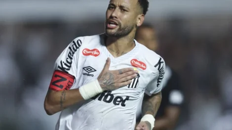 Com quarto técnico na 'era Neymar', Santos tenta retomada no Brasileiro contra o Cruzeiro